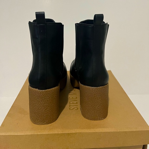 Steve Madden Beneficial Bootie - Picture 5 of 8